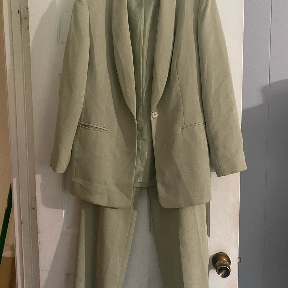 Jones New York Light Sage Green Blazer